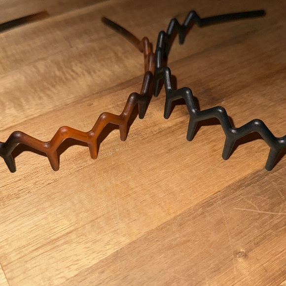 2 pack women’s zig zag headbands - Picture 3 of 4